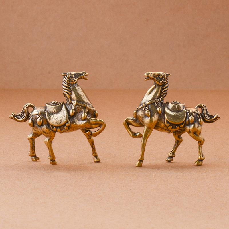Brass War Horse Small Ornament - đánh giá và giá Home Decor Enthusiast